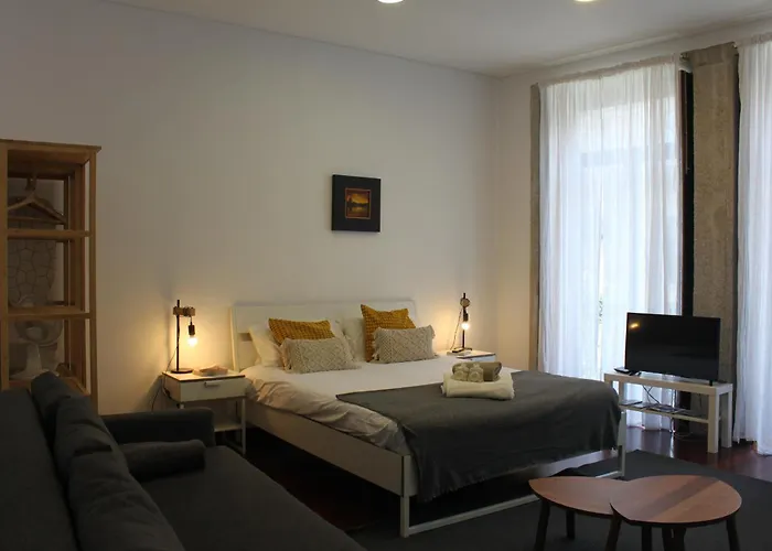 Flores Apartman Porto